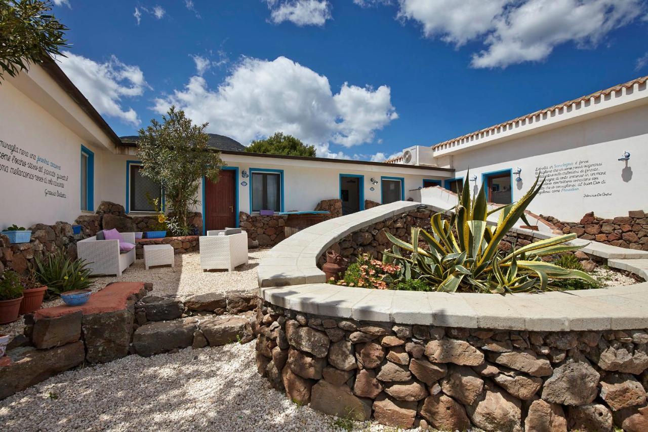 Agriturismo Codula Fuili กาลาโกโนเน ภายนอก รูปภาพ