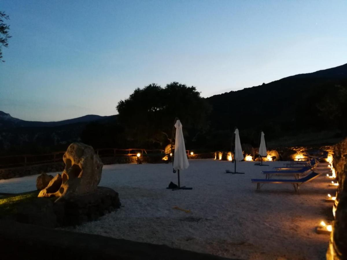 Agriturismo Codula Fuili กาลาโกโนเน ภายนอก รูปภาพ